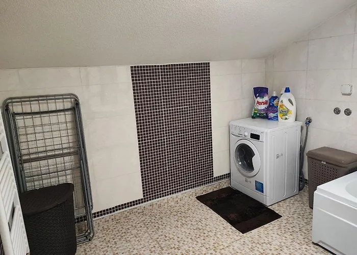 Ilidza Family Unit شقة